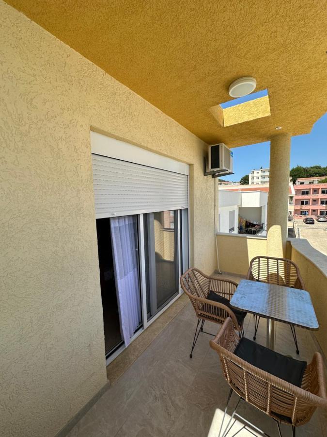 Apartments Edona Ulcinj Exteriör bild