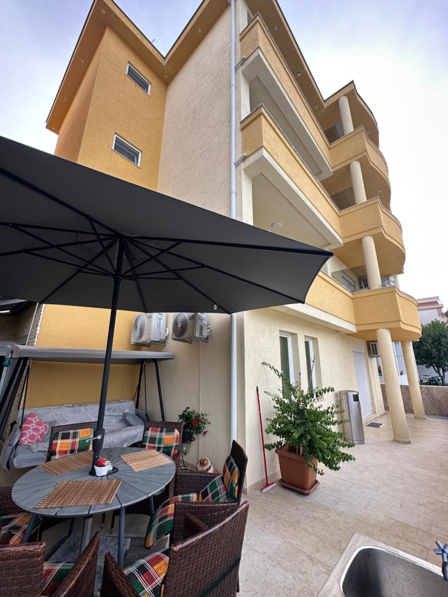 Apartments Edona Ulcinj Exteriör bild